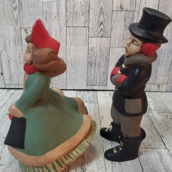 Set of 2 Vintage Atlantic Mold Hand Painted Ceramic Christmas Carolers Boy Girl - Picture 4 of 11